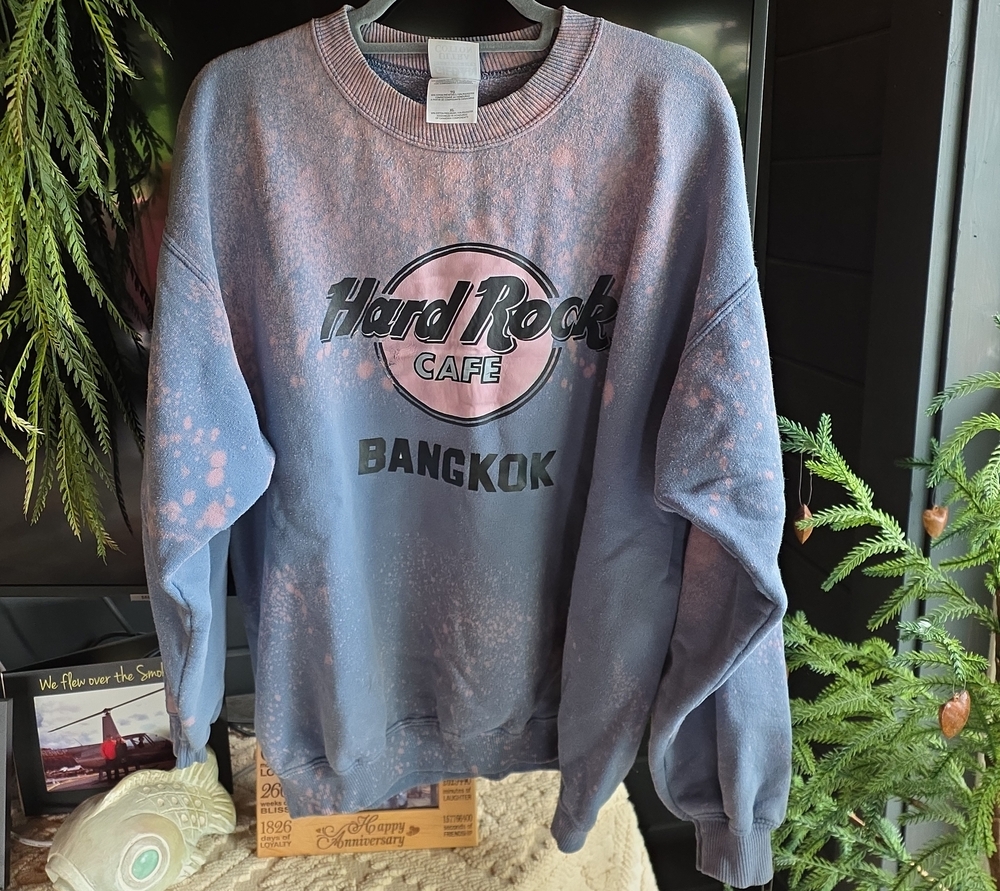 Gildan Custom Hard Rock Cafe Bangkok Men's Crewneck Sweater - Blue Bleached